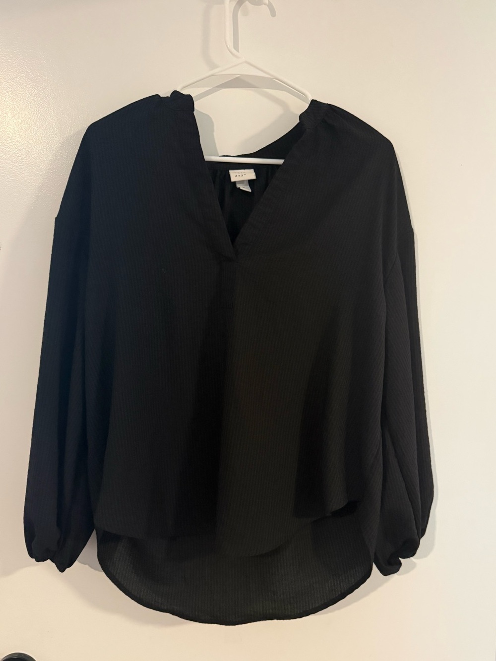 A New Day Black V Neck Balloon Sleeve Blouse Top Women’s M